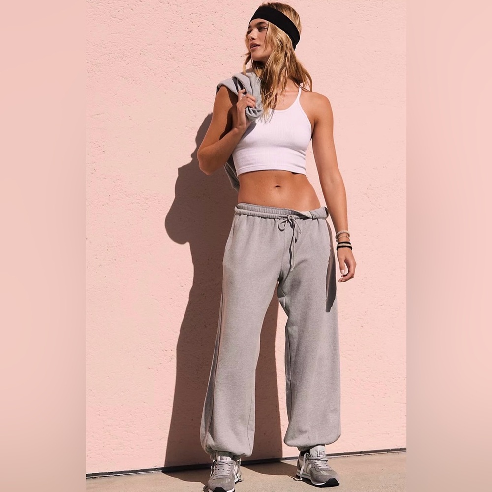 ▪️NWT Free People Movement All Star Relaxed Sweatpants - Picture 1 of 9